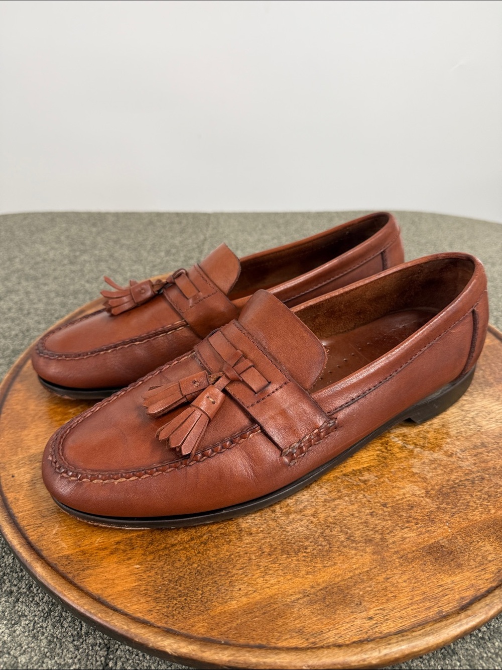 Johnston & Murphy Shoes Mens 11 M Brown Tassel Loafers Dress Slip On *Flaws